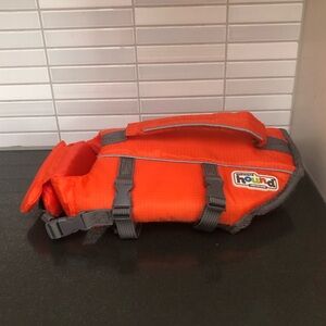 EUC Outward Hound Granby dog life jacket